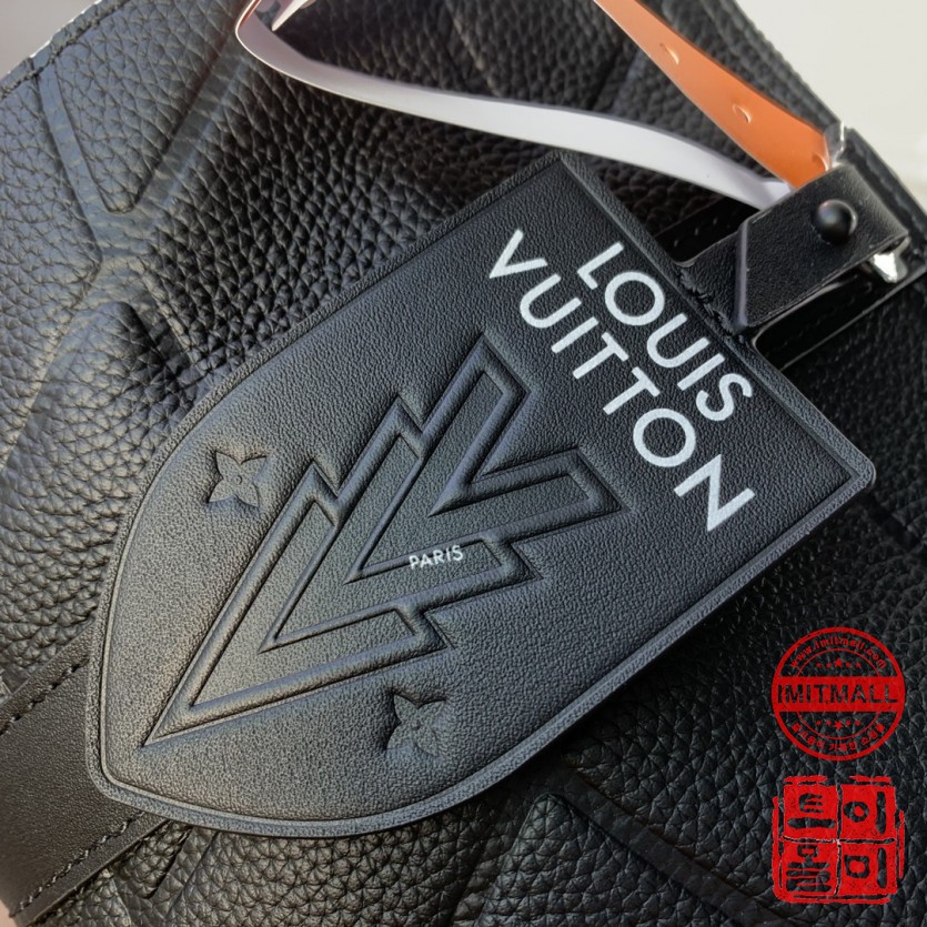 louis_vuitton_xxxxx_big_00005.jpg