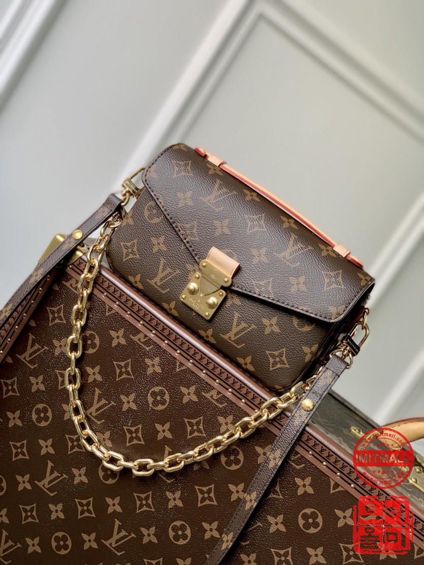 louis_vuitton_xxxxx_big_00001.jpg