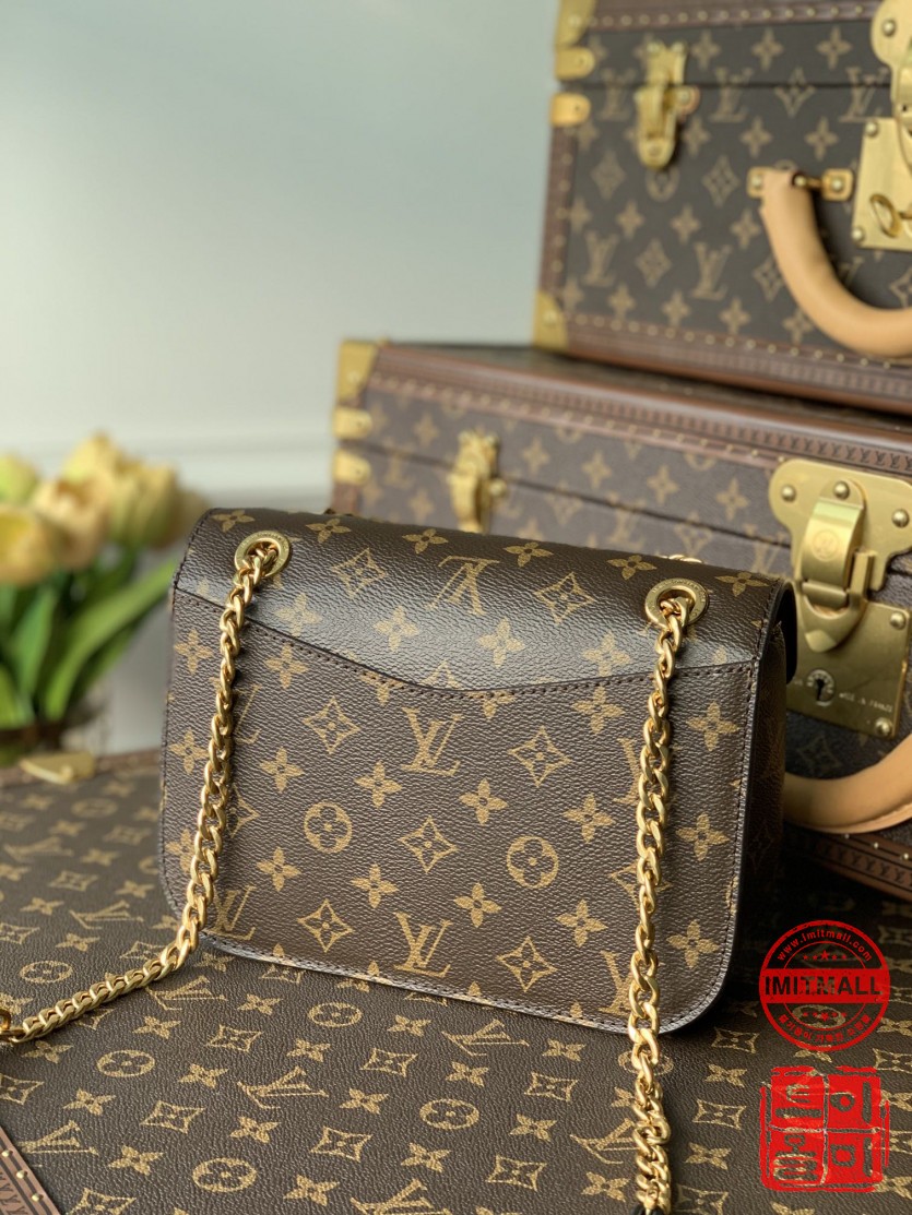 louis_vuitton_xxxxx_big_00002.jpg