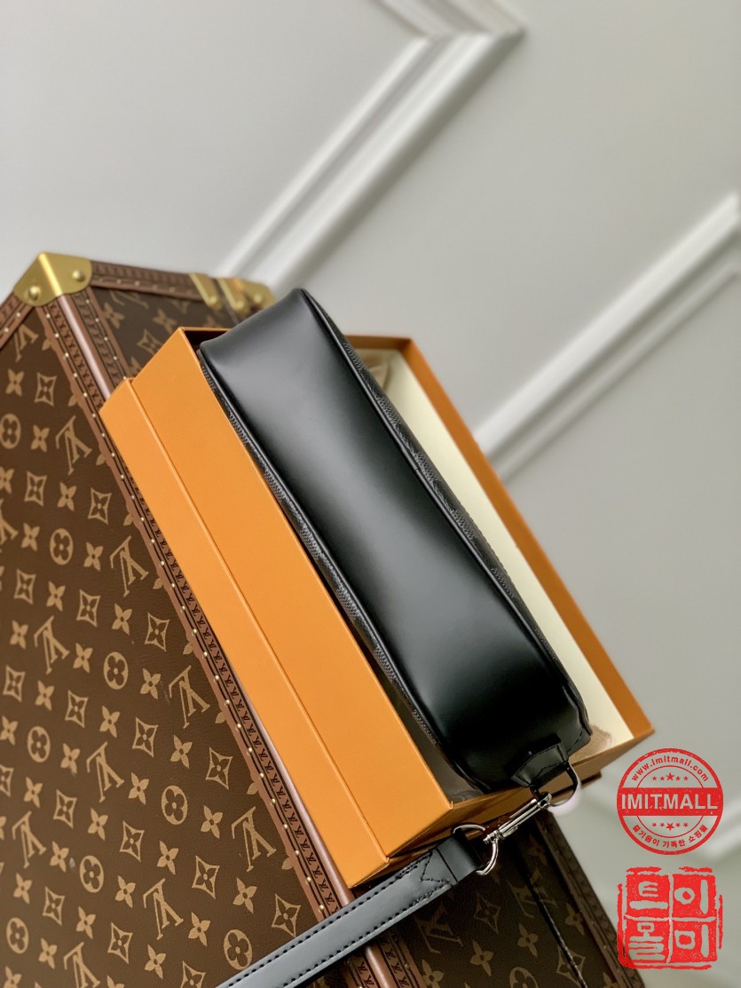 louis_vuitton_xxxxx_big_00007.jpg