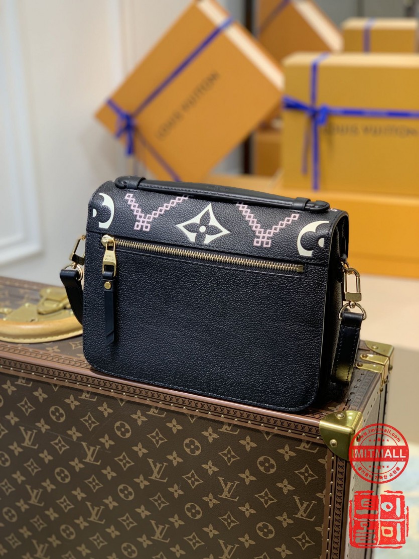 louis_vuitton_xxxxx_big_00002.jpg