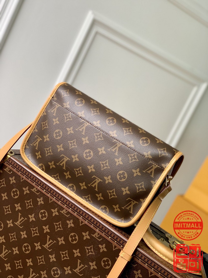 louis_vuitton_xxxxx_big_00002.jpg