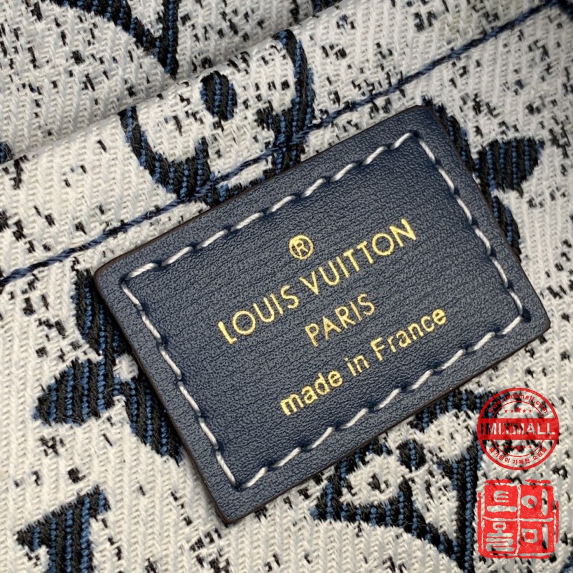 louis_vuitton_xxxxx_big_00007.jpg