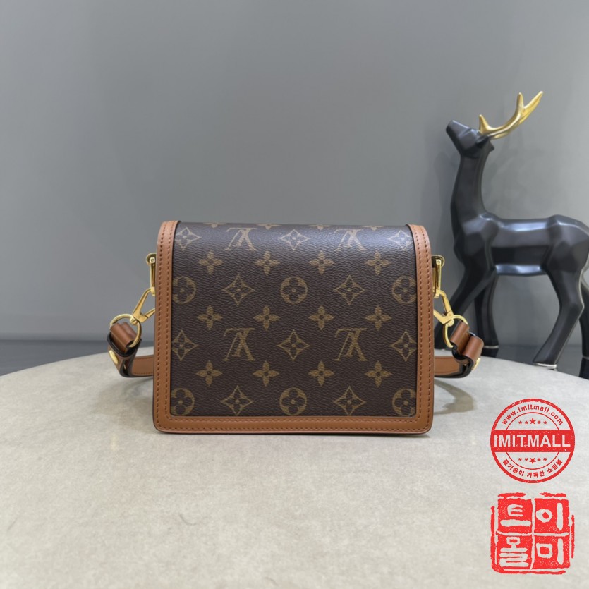 louis_vuitton_xxxxx_big_00002.jpg