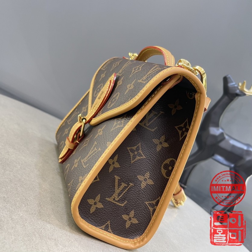 louis_vuitton_xxxxx_big_00003.jpg