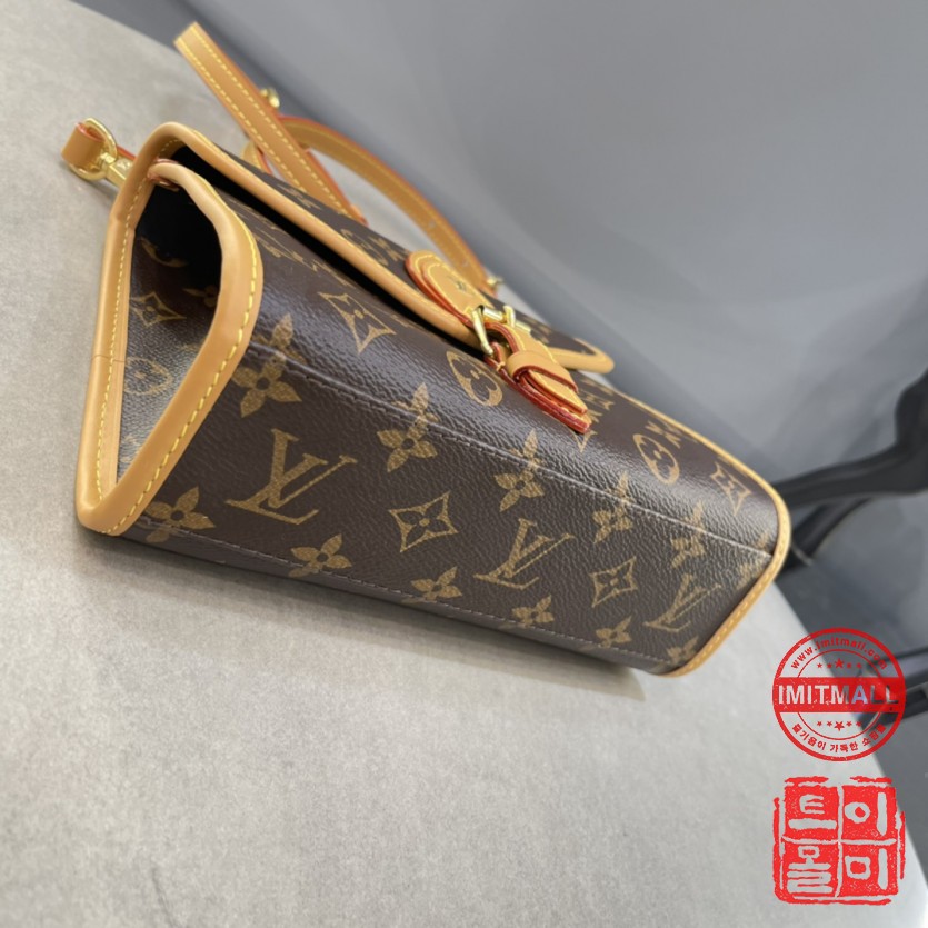 louis_vuitton_xxxxx_big_00004.jpg