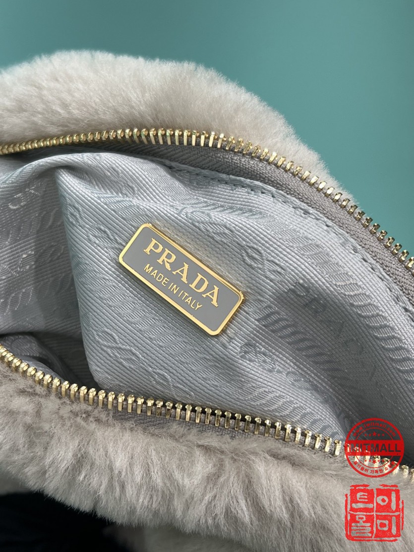 prada_xxxxx_big_00012.jpg