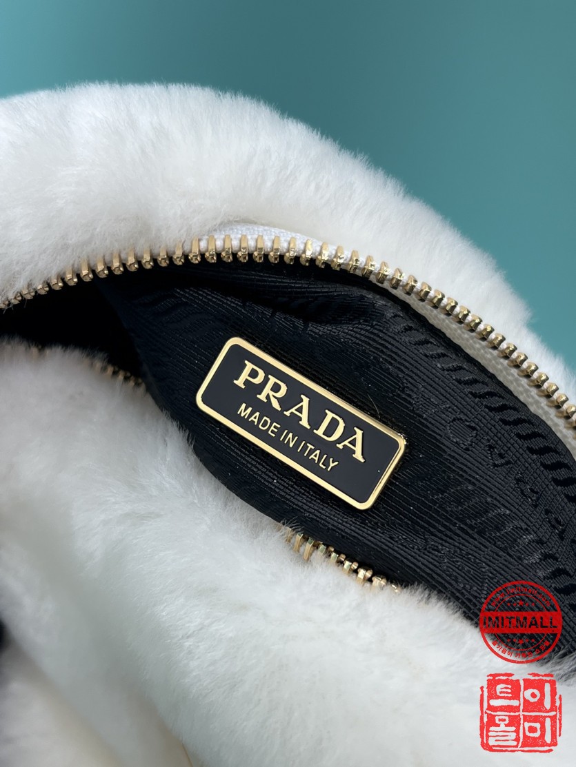 prada_xxxxx_big_00009.jpg