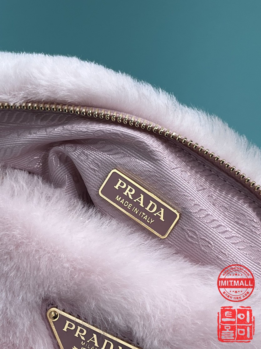 prada_xxxxx_big_00012.jpg