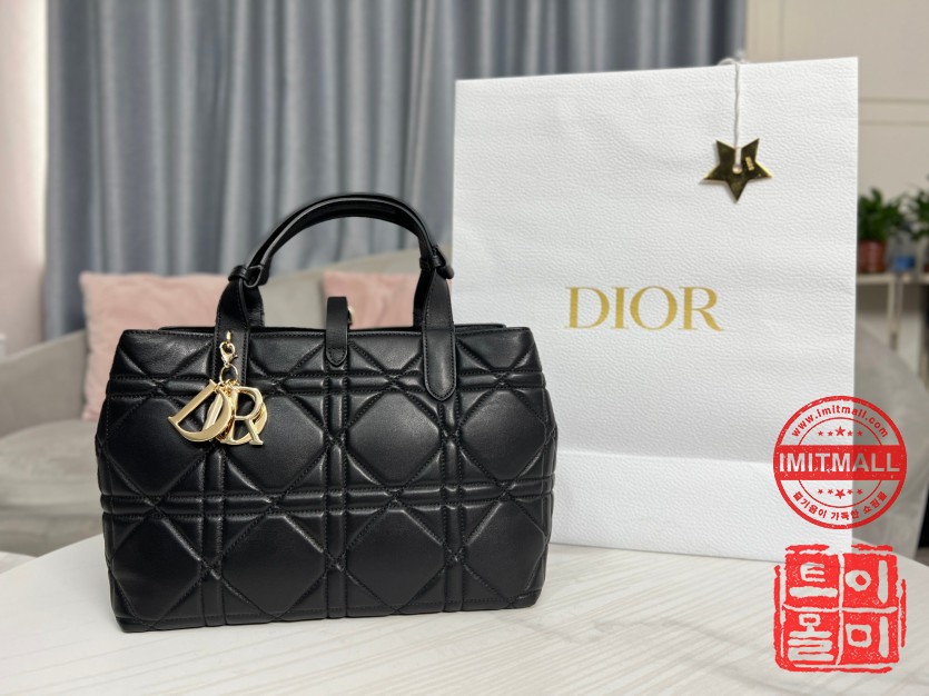 dior_xxxxx_big_00001.jpg