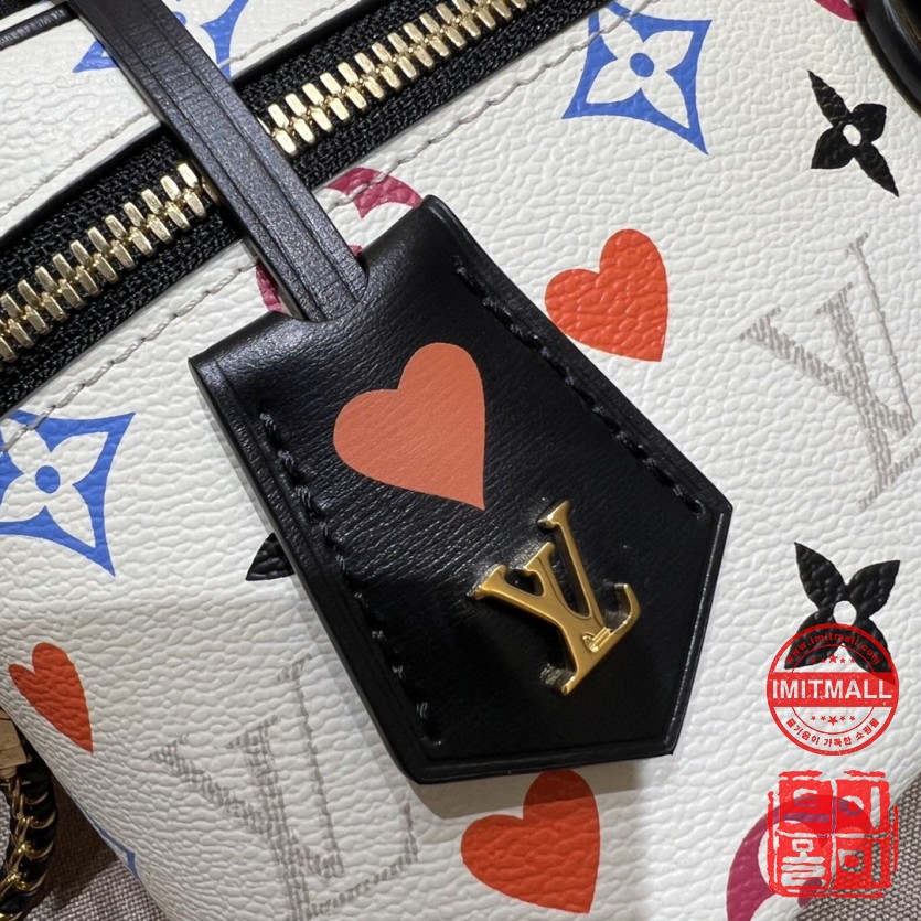 louis_vuitton_xxxxx_big_00010.jpg