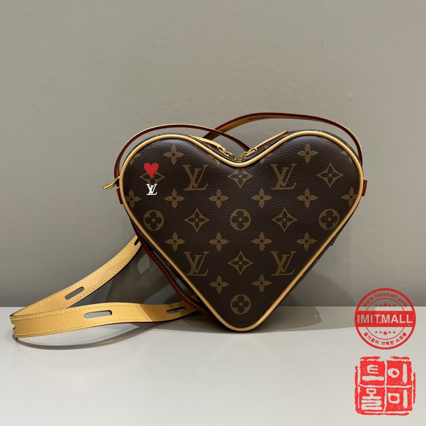 louis_vuitton_xxxxx_big_00001.jpg