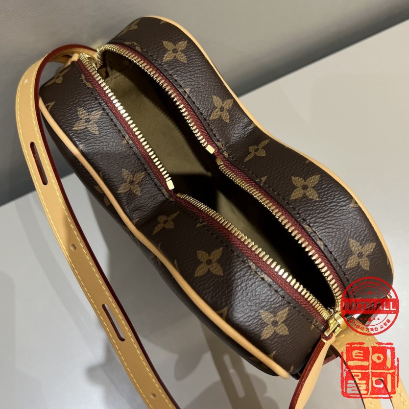 louis_vuitton_xxxxx_big_00006.jpg