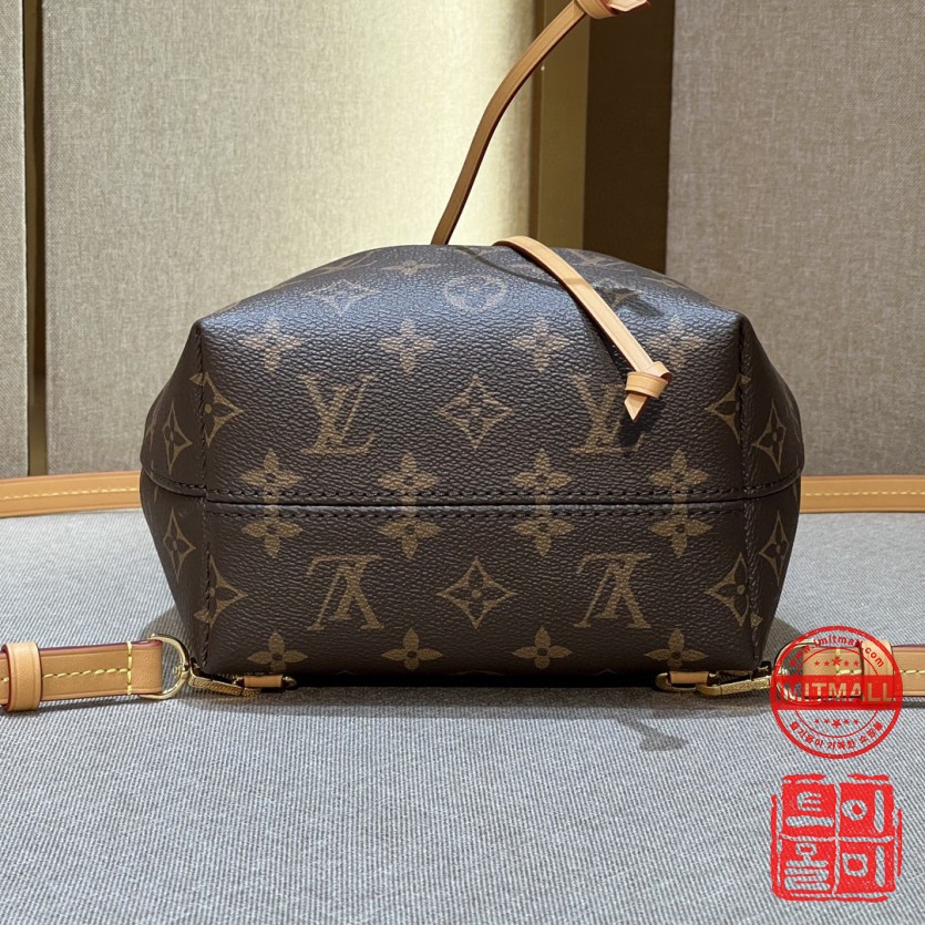 louis_vuitton_xxxxx_big_00004.jpg