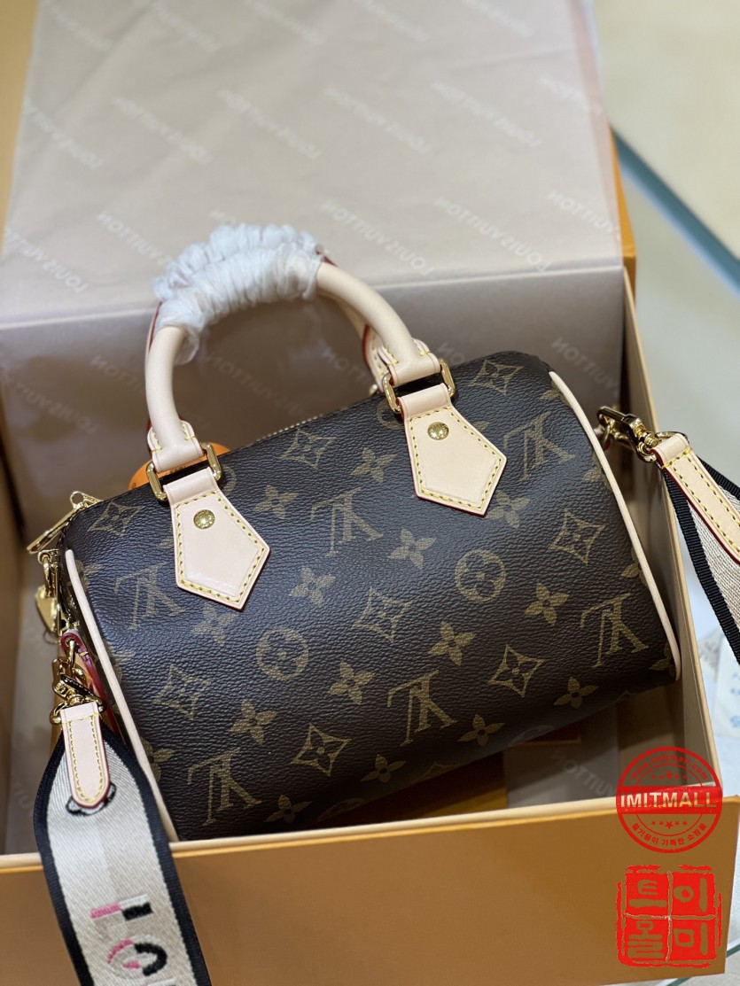 louis_vuitton_xxxxx_big_00004.jpg