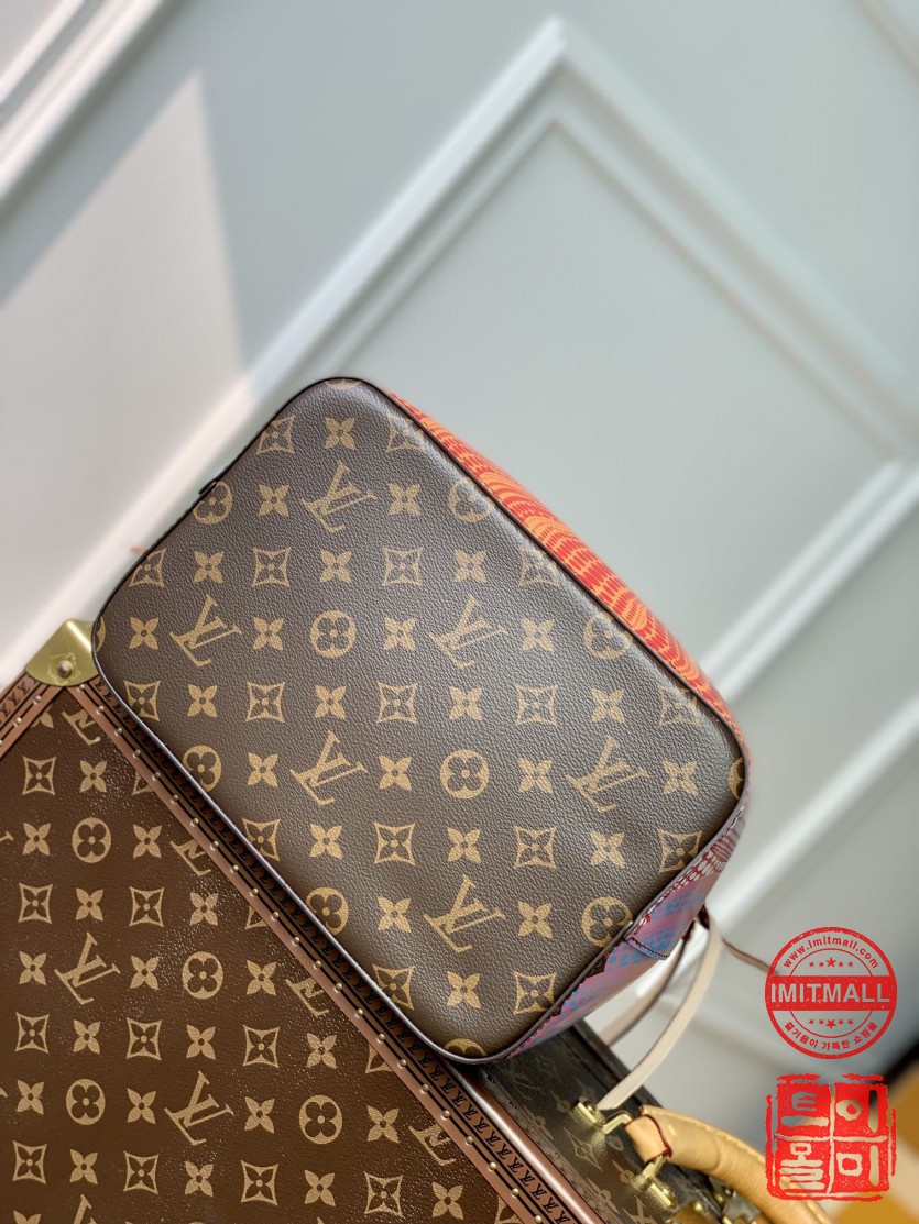 louis_vuitton_xxxxx_big_00005.jpg