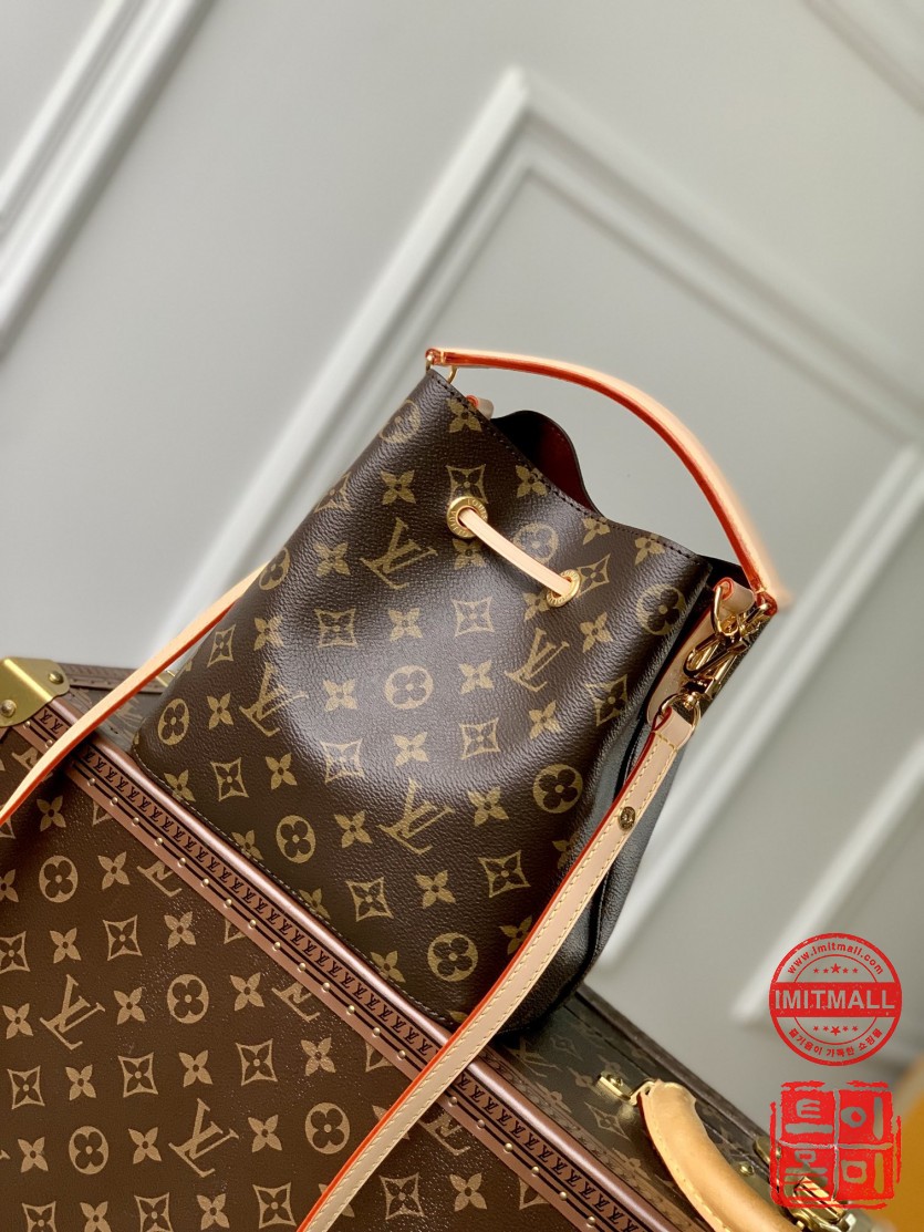 louis_vuitton_xxxxx_big_00003.jpg