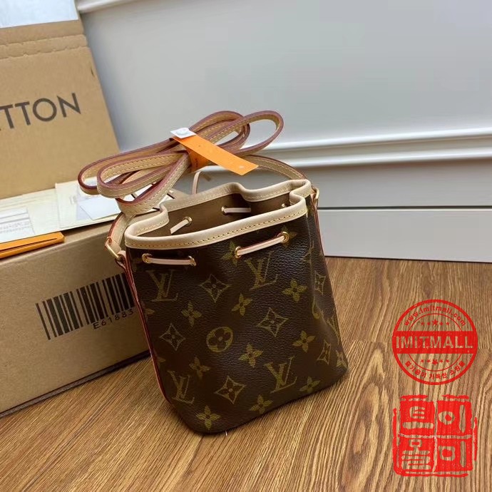 louis_vuitton_xxxxx_big_00004.jpg