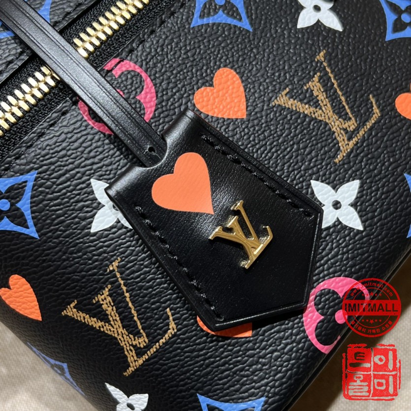 louis_vuitton_xxxxx_big_00008.jpg