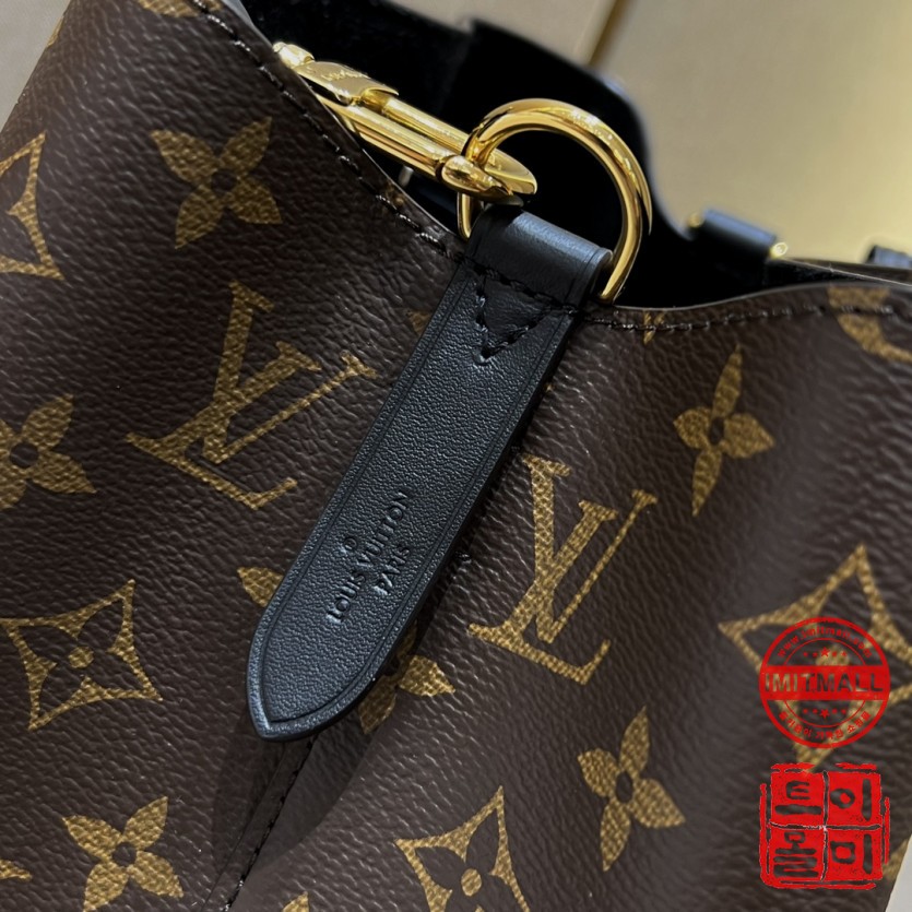 louis_vuitton_xxxxx_big_00007.jpg