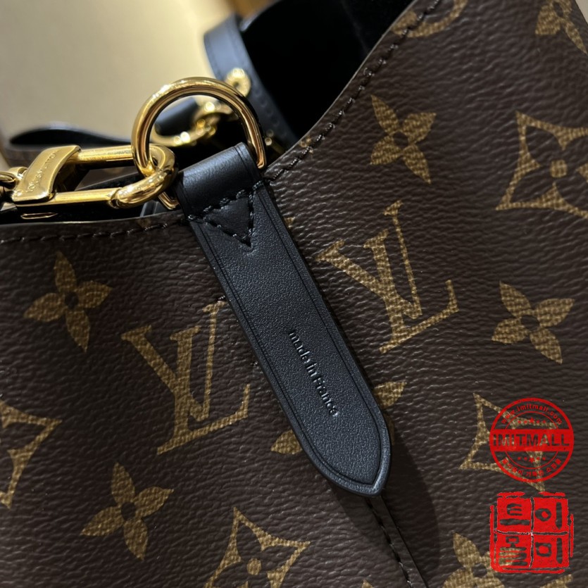 louis_vuitton_xxxxx_big_00008.jpg