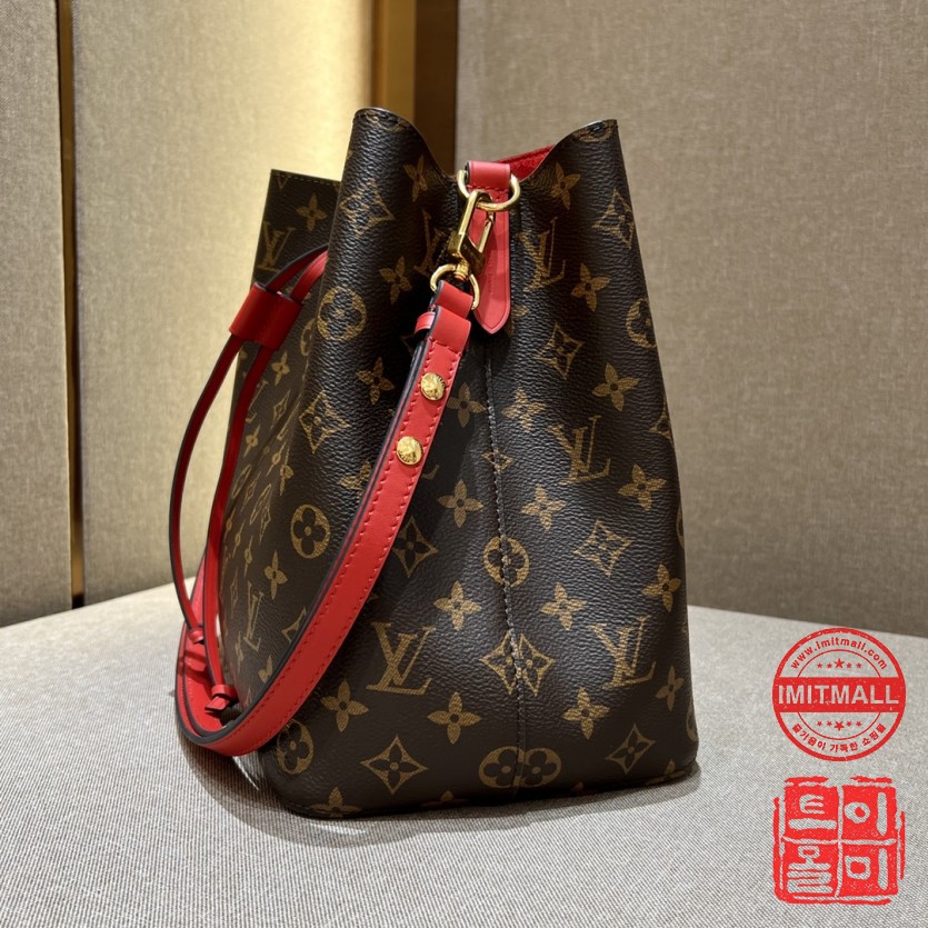 louis_vuitton_xxxxx_big_00004.jpg