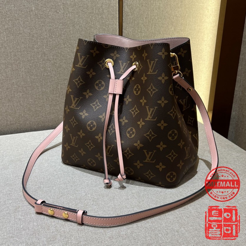 louis_vuitton_xxxxx_big_00002.jpg