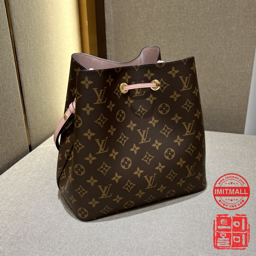 louis_vuitton_xxxxx_big_00003.jpg