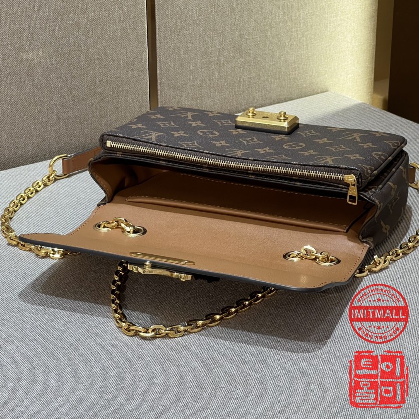 louis_vuitton_xxxxx_big_00006.jpg