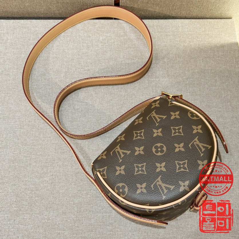 louis_vuitton_xxxxx_big_00002.jpg