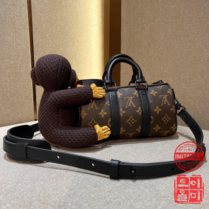 louis_vuitton_xxxxx_big_00002.jpg