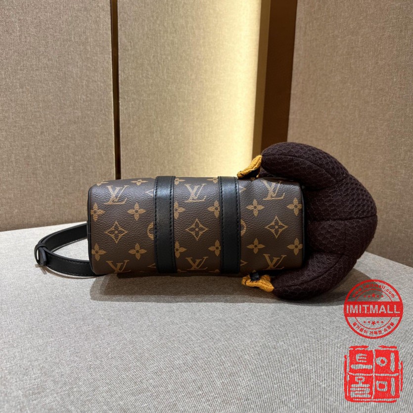 louis_vuitton_xxxxx_big_00004.jpg