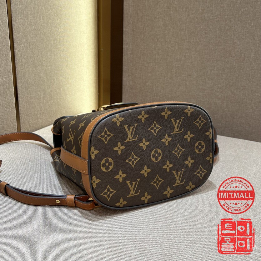 louis_vuitton_xxxxx_big_00005.jpg