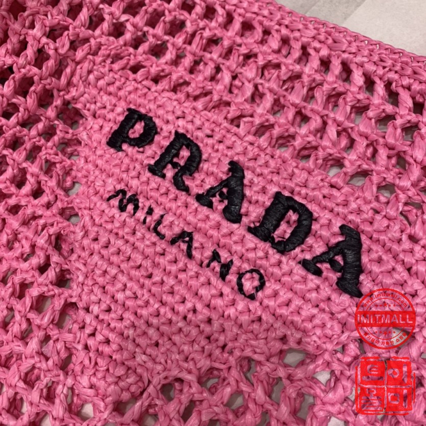 prada_xxxxx_big_00008.jpg