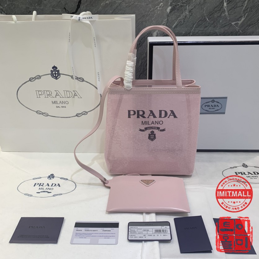 prada_xxxxx_big_00001.jpg