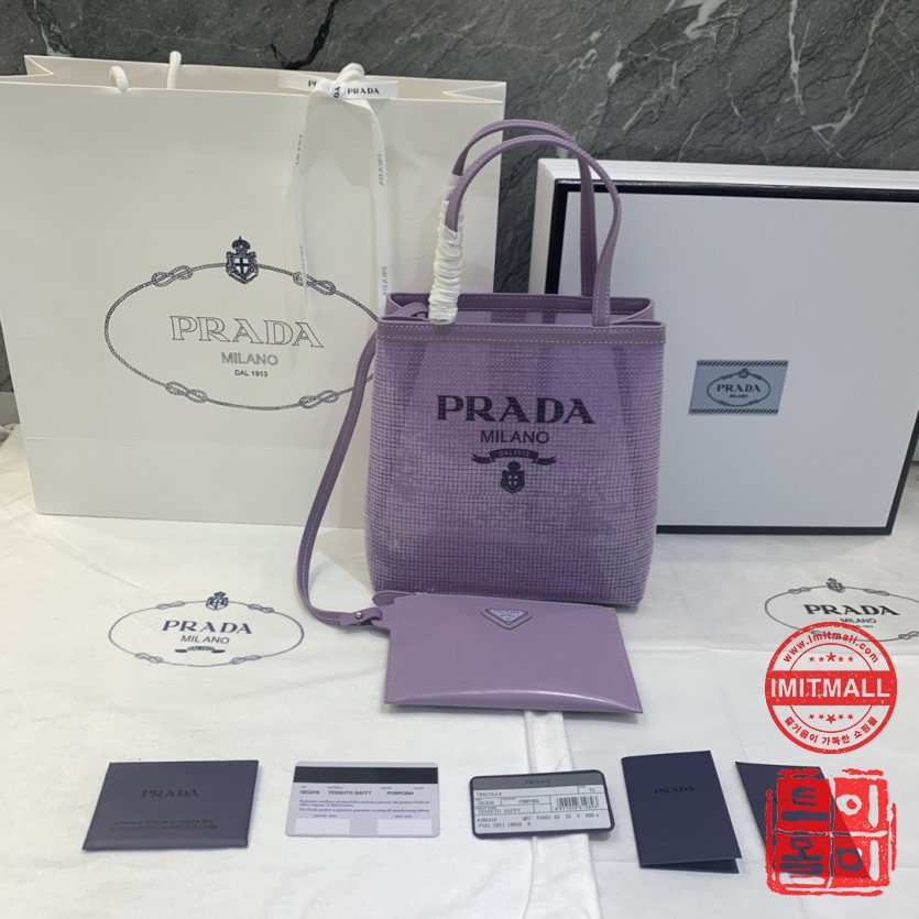 prada_xxxxx_big_00001.jpg