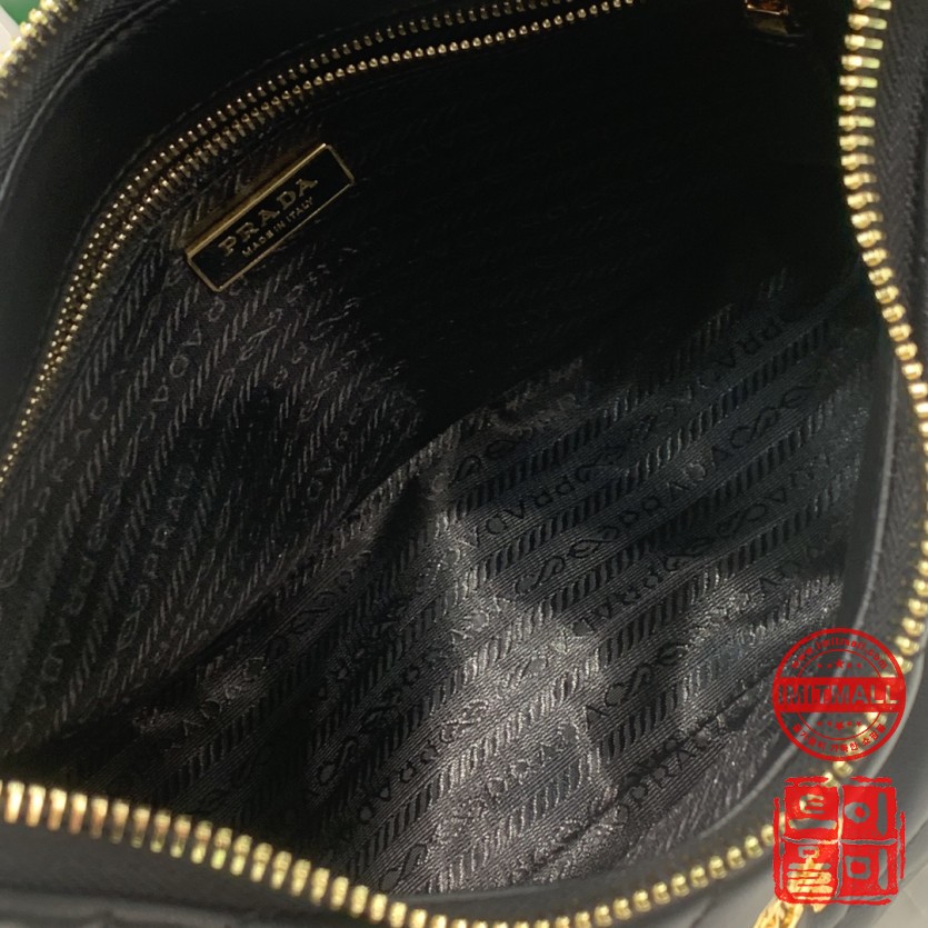 prada_xxxxx_big_00006.jpg