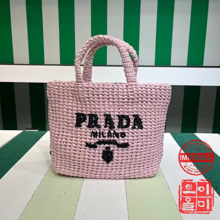 prada_xxxxx_big_00001.jpg