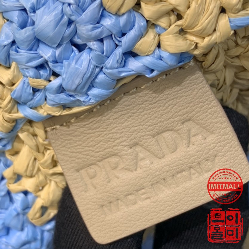 prada_xxxxx_big_00013.jpg