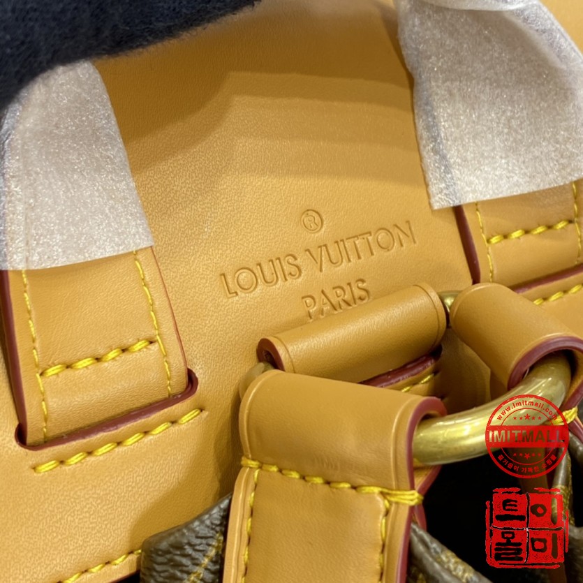 louis_vuitton_xxxxx_big_00010.jpg