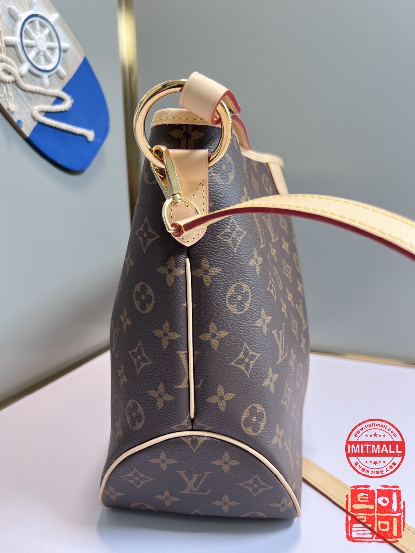 louis_vuitton_xxxxx_big_00005.jpg