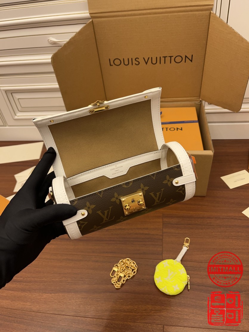louis_vuitton_xxxxx_big_00012.jpg