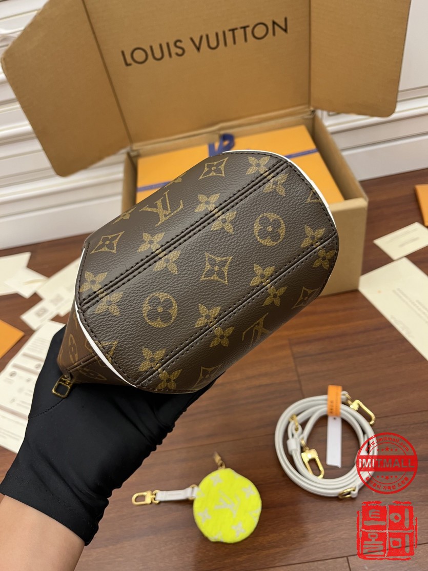 louis_vuitton_xxxxx_big_00015.jpg