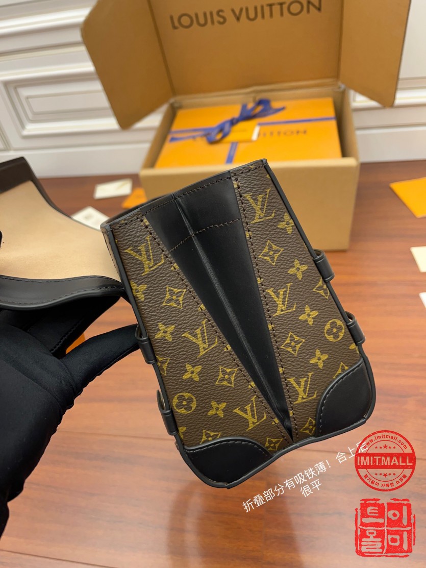 louis_vuitton_xxxxx_big_00004.jpg