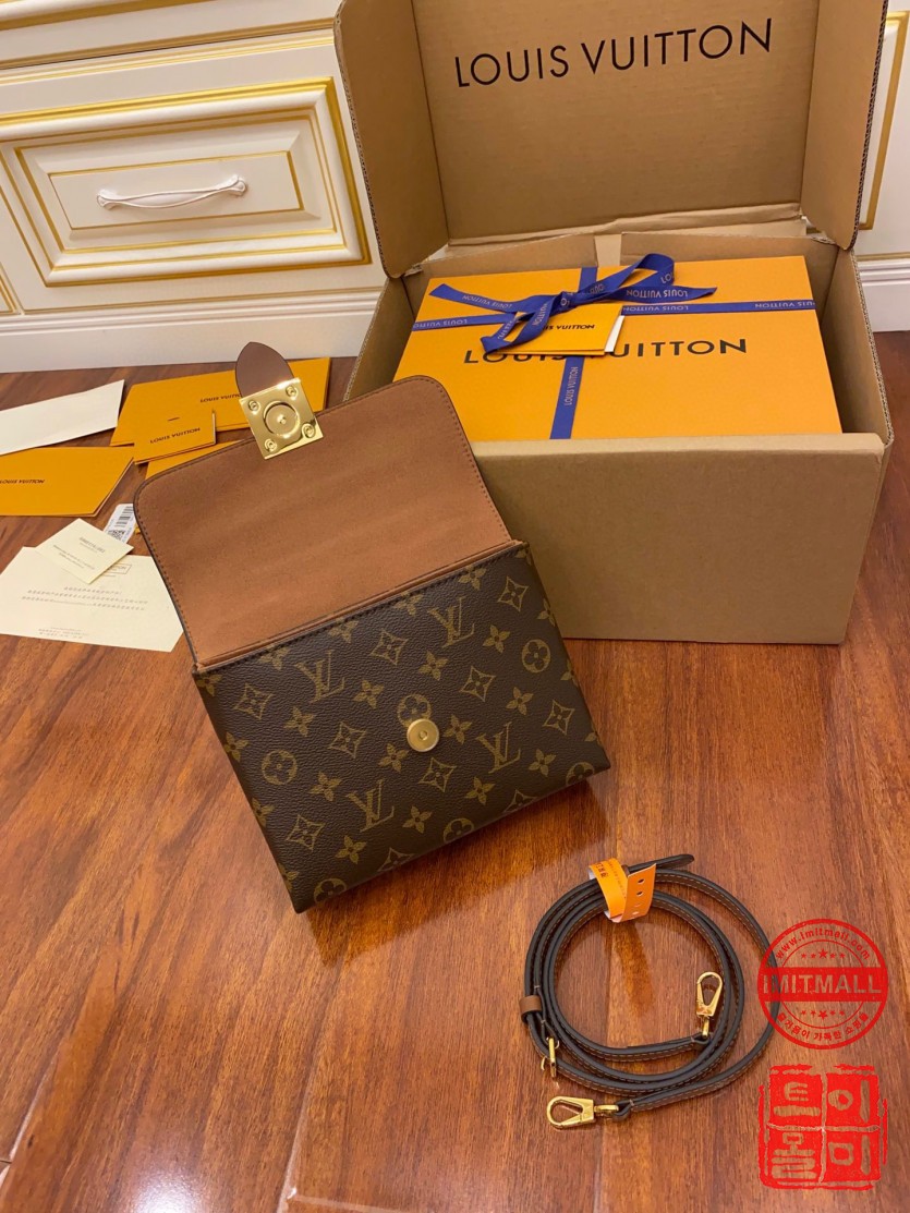 louis_vuitton_xxxxx_big_00004.jpg