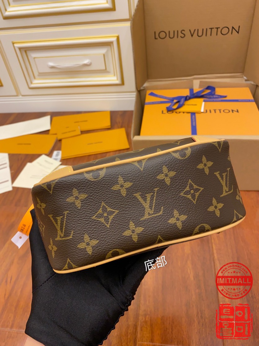 louis_vuitton_xxxxx_big_00005.jpg