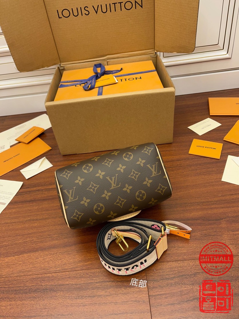 louis_vuitton_xxxxx_big_00006.jpg