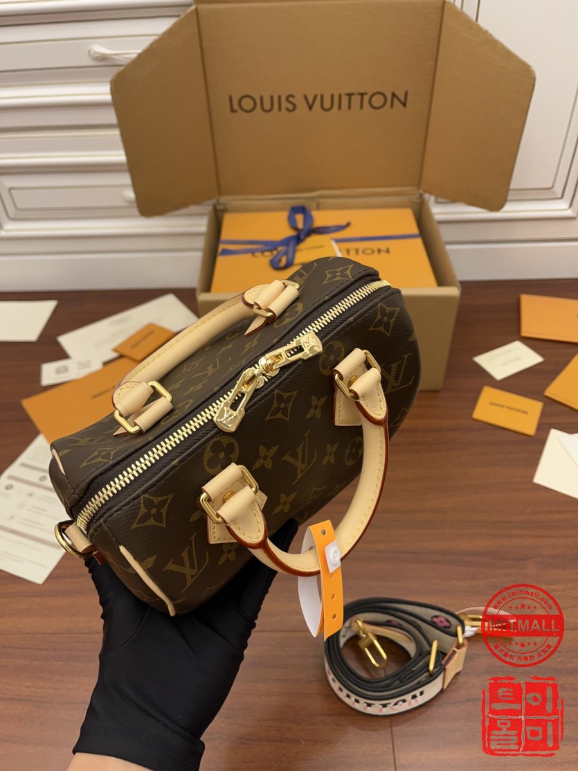 louis_vuitton_xxxxx_big_00014.jpg