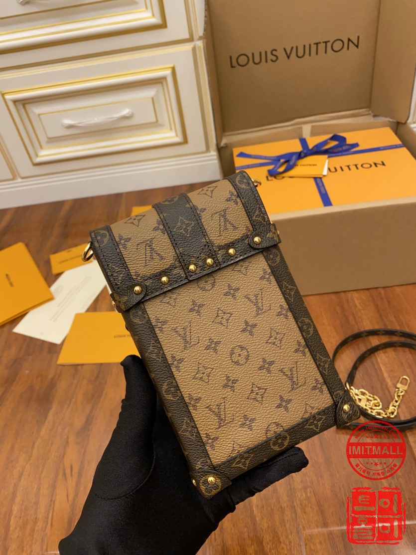 louis_vuitton_xxxxx_big_00012.jpg