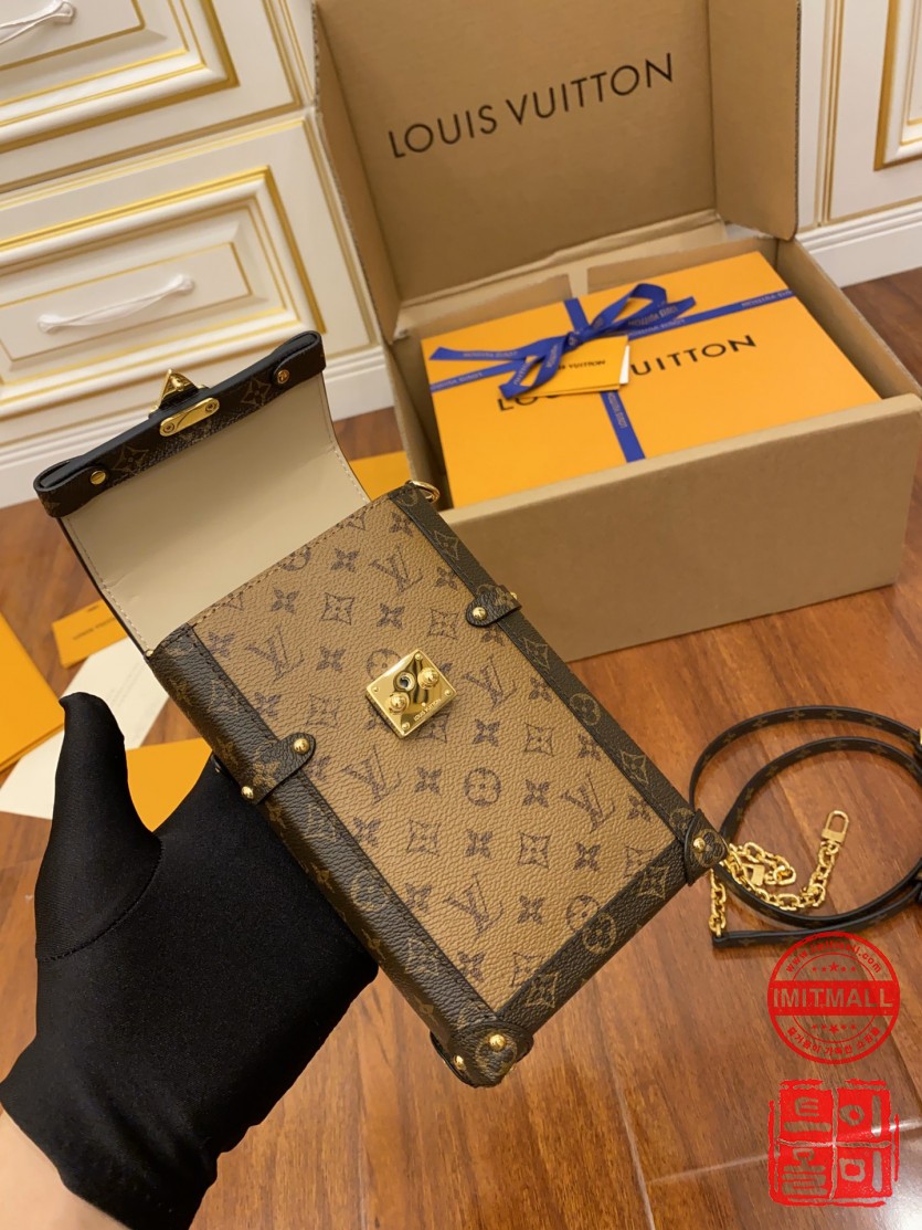 louis_vuitton_xxxxx_big_00014.jpg